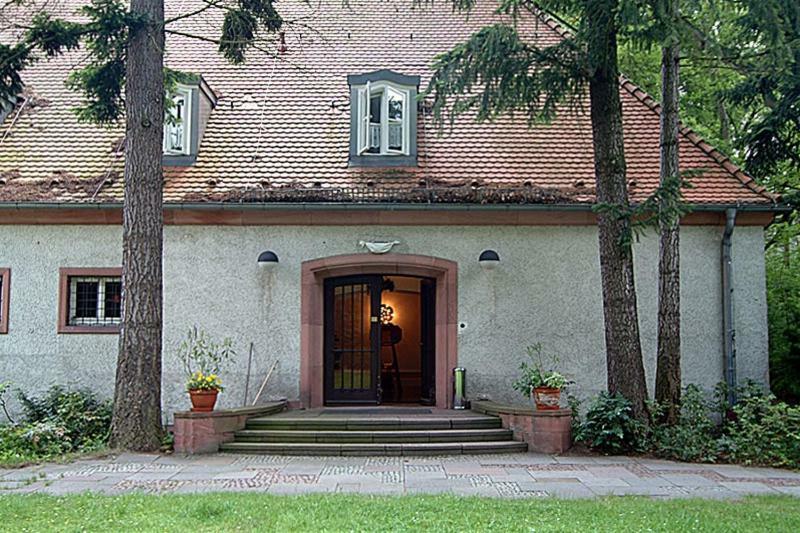 Gasthof Gaestehaus Der Polizei